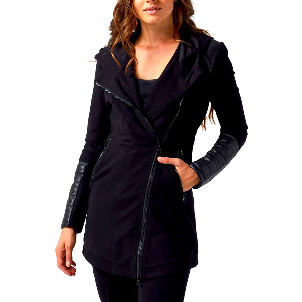 Blanc Noir Update Traveler Jacket in Black